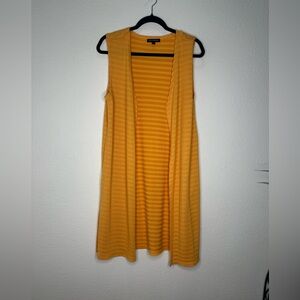 Tint and Shadow Mustard Yellow Sleeveless Cardigan size M